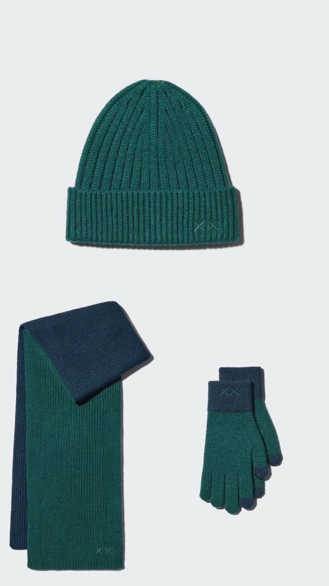 Uniqlo Комплект UNIQLO KAWS шапка шарф перчатки — фото 2