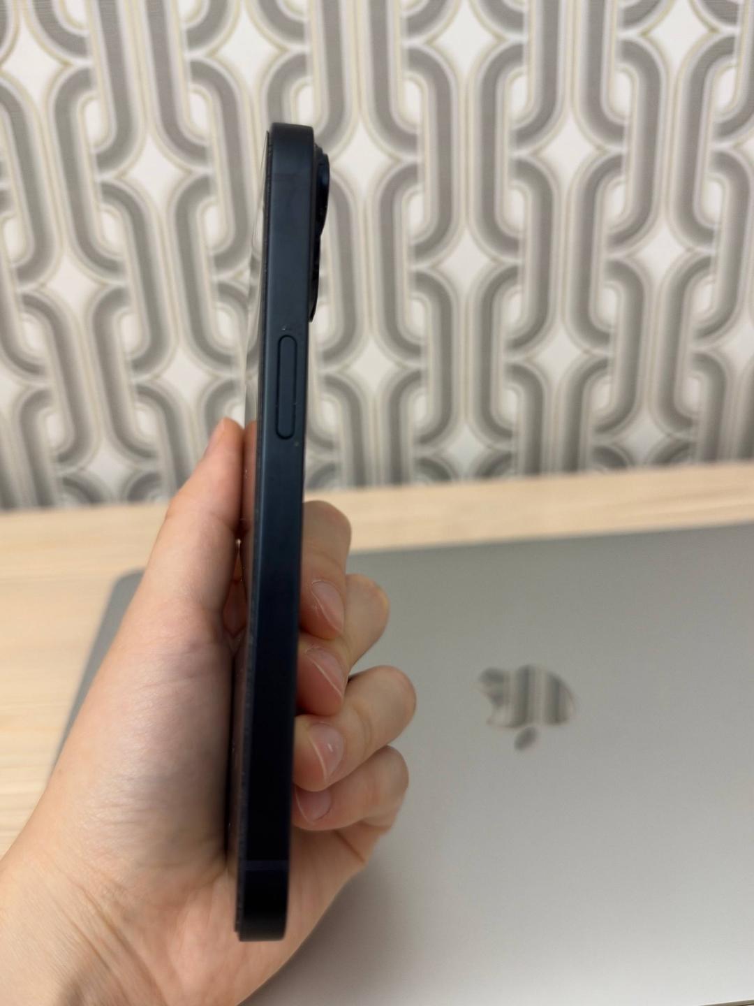 Apple Iphone 14 256гб черный — фото 2
