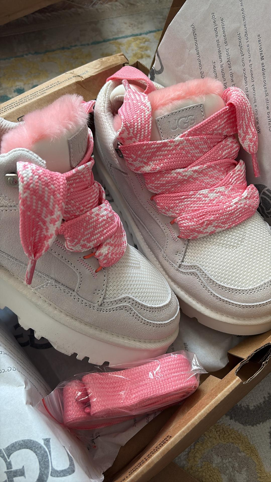 UGG Кроссовки UGG — фото 2