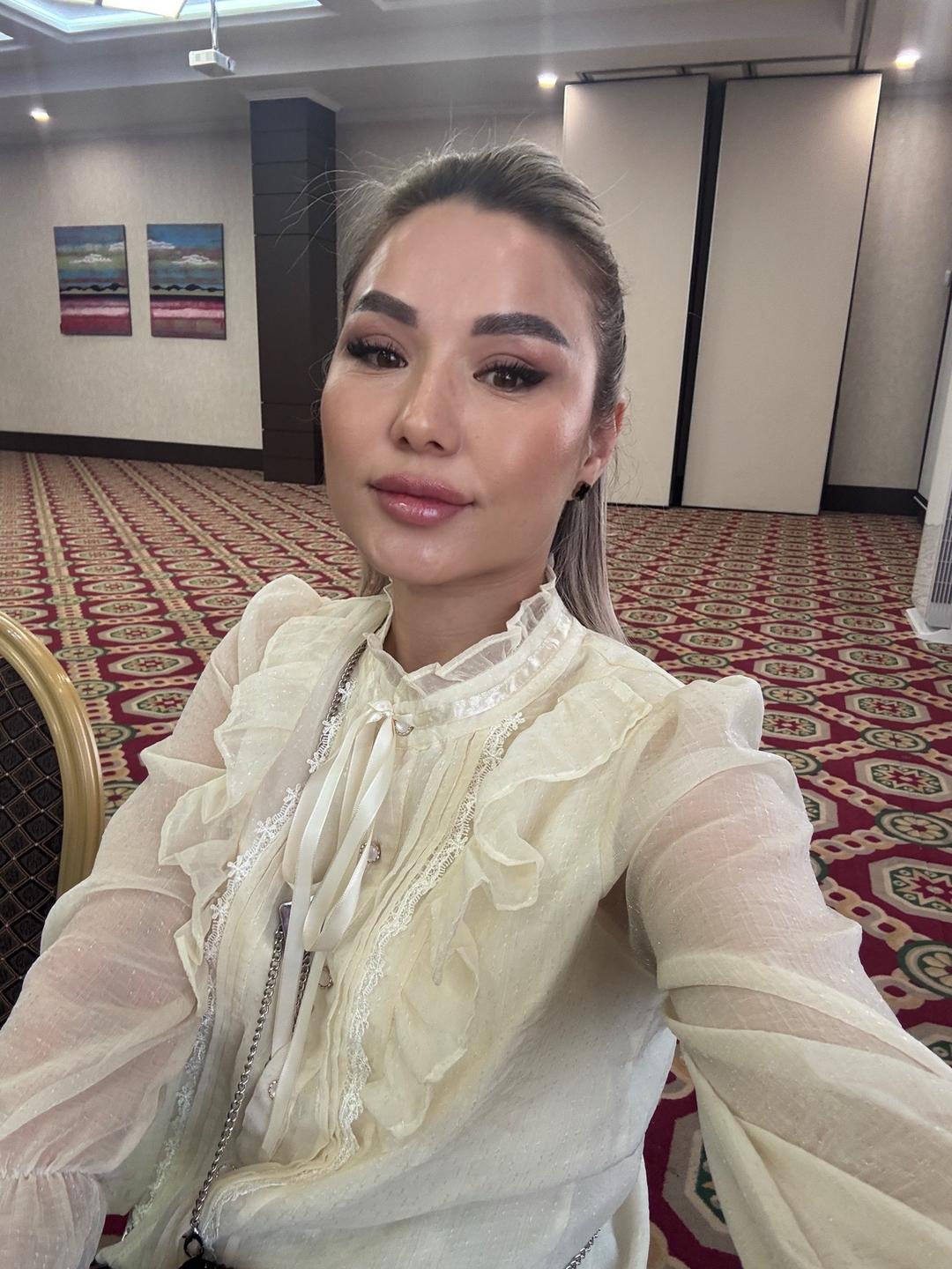Fashion Блузка с кружевом и рюшами — фото 2