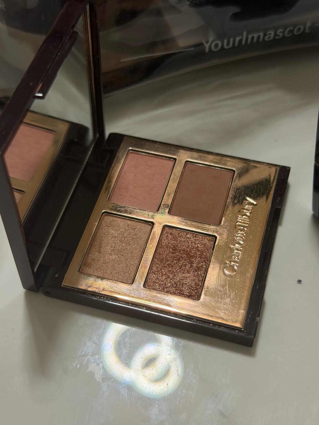 Charlotte Tilbury Палетка теней для век Charlotte Tilbury Luxury Palette Pillow Talk — фото 2
