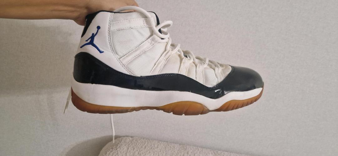 Баскетбольные кроссовки Air Jordan 11 — фото 2