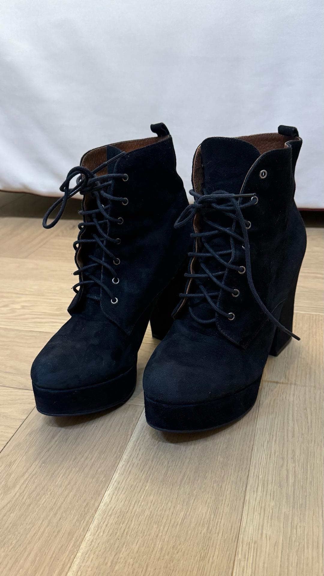 Kurt Geiger Женские замшевые ботильоны Kurt Geiger — фото 2