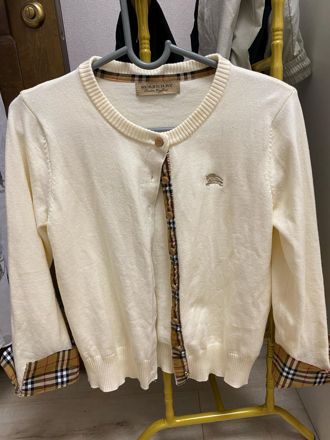 Burberry Кардиган Burberry женский с клетчатыми манжетами и планкой — фото 2