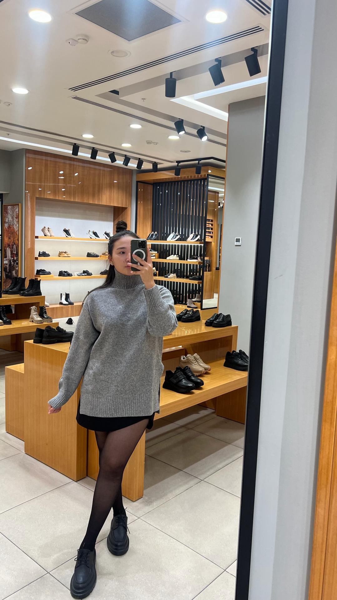 H&M Серый вязаный джемпер с высоким воротником — фото 2