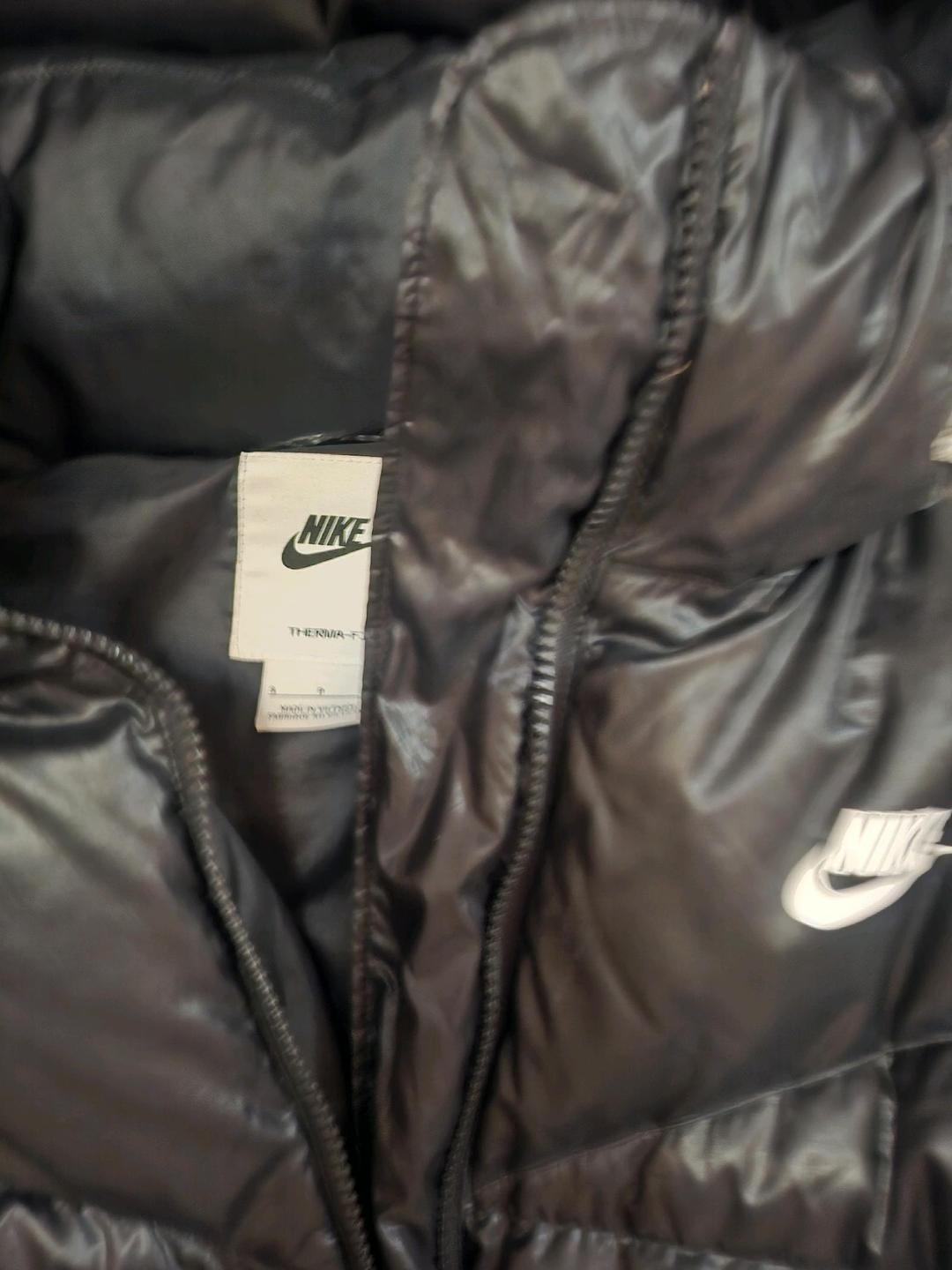 Nike Продам пуховик зимний — фото 2