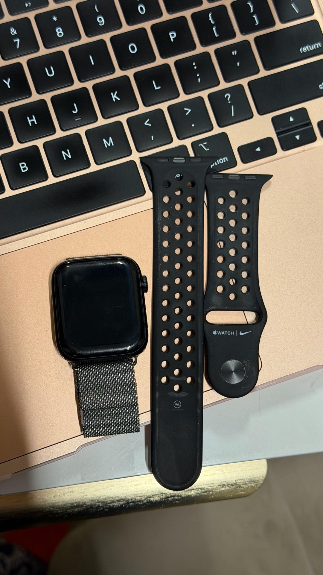 Apple Смарт-часы Apple Watch SE2 с оригинальным ремешком Nike — фото 2