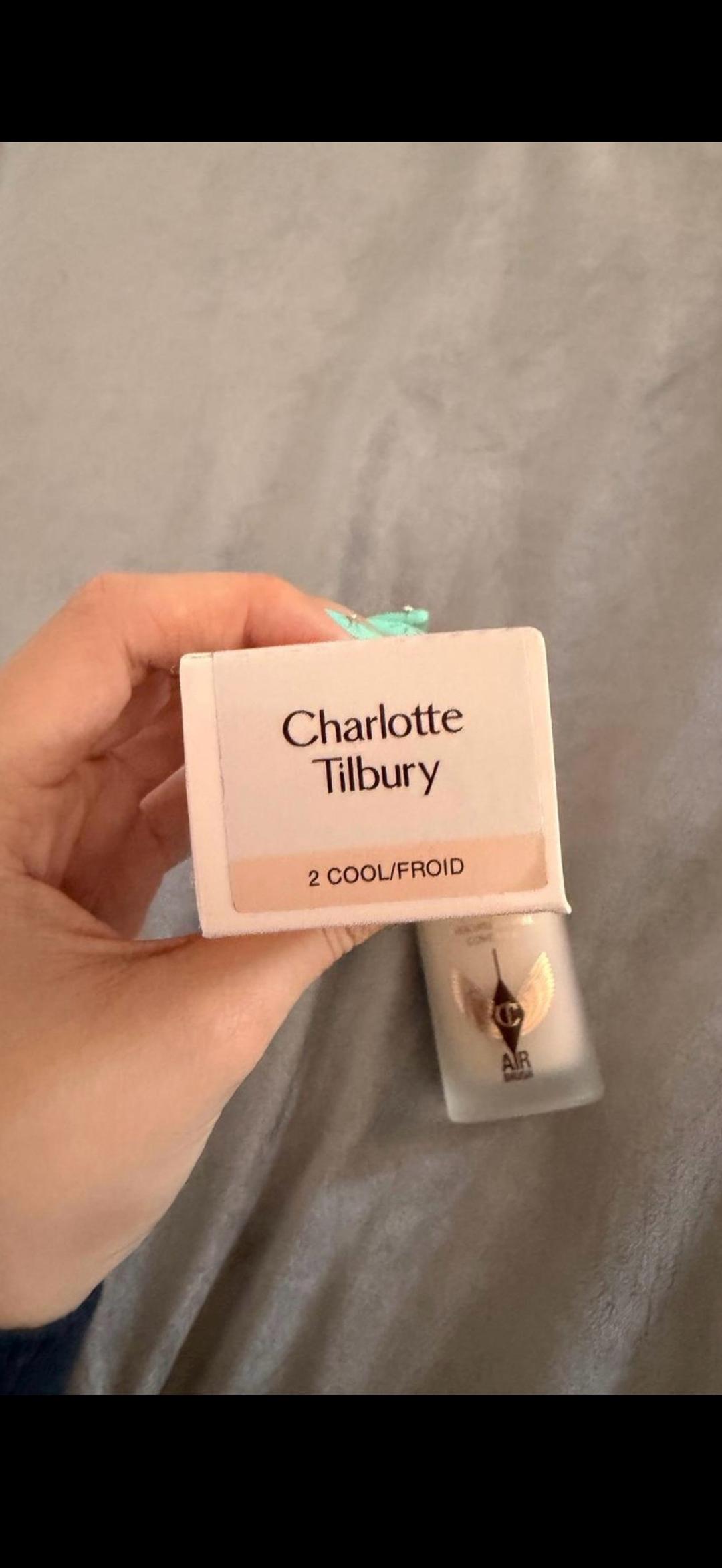 Charlotte Tilbury Charlotte Tilbury Airbrush Flawless Foundation — фото 2