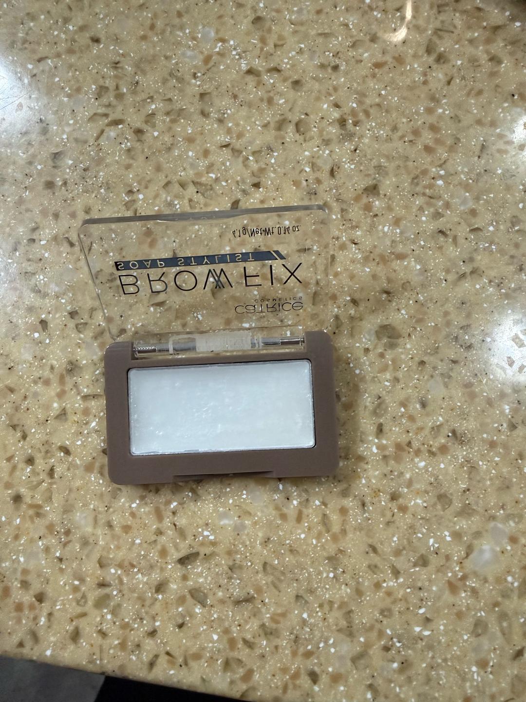 Catrice Мыло для бровей CATRICE brow fix soap stylist — фото 2