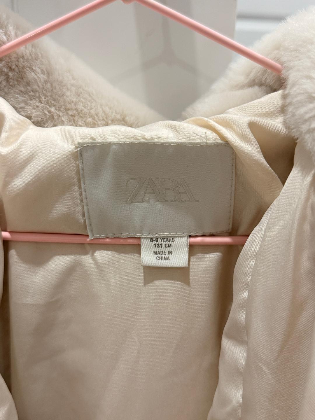 Zara Куртка ZARA для девочки из искусственного меха — фото 2