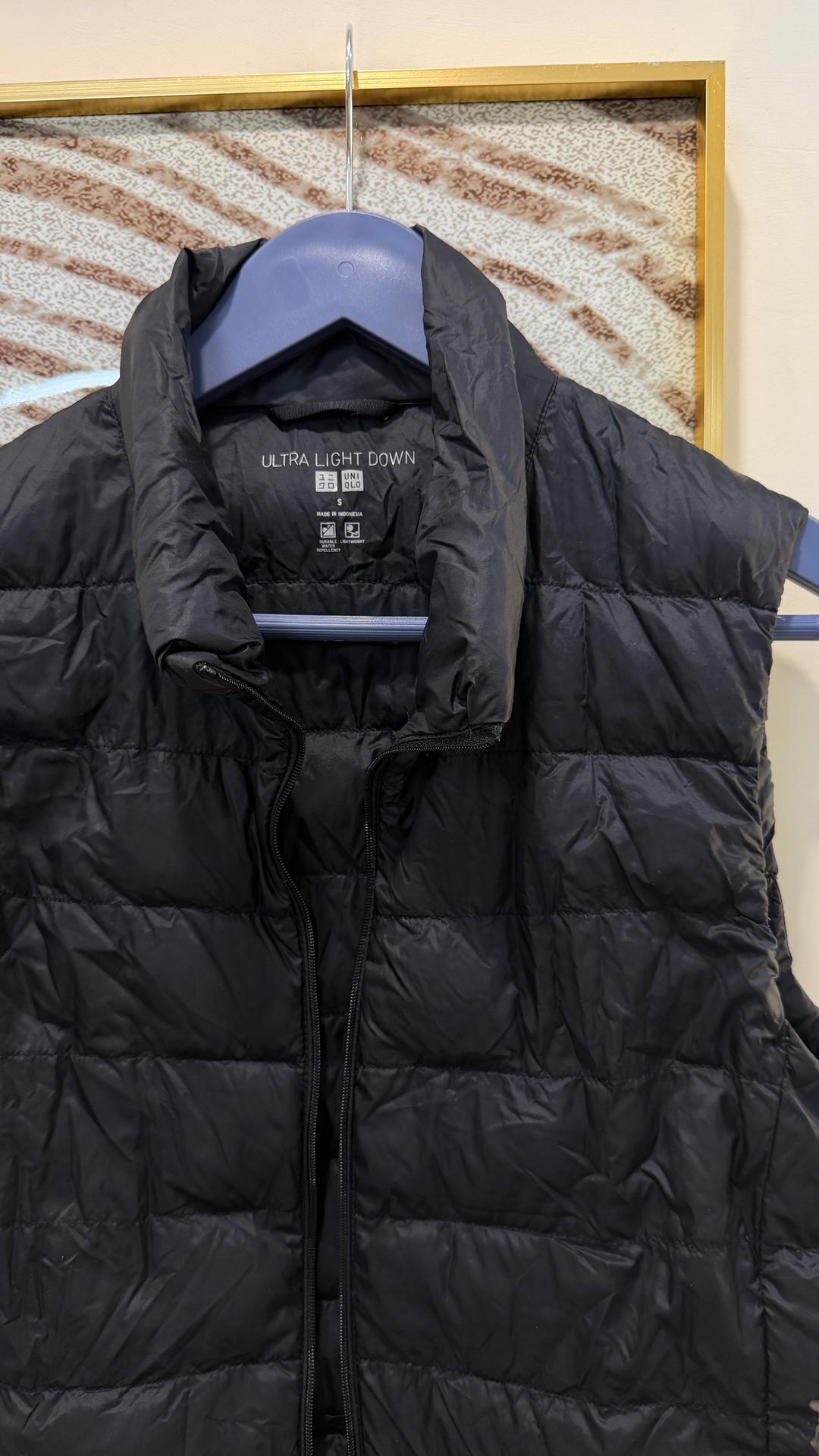 Uniqlo Жилет UNIQLO Ultra Light Down размер S оригинал — фото 2