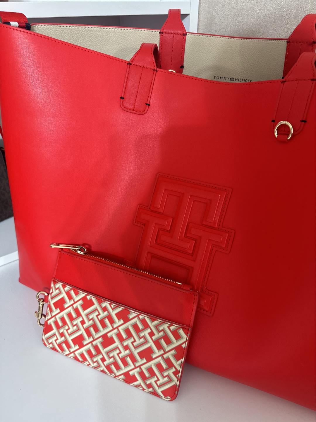 Tommy Hilfiger Сумка-шопер Tommy Hilfiger с косметичкой — фото 2