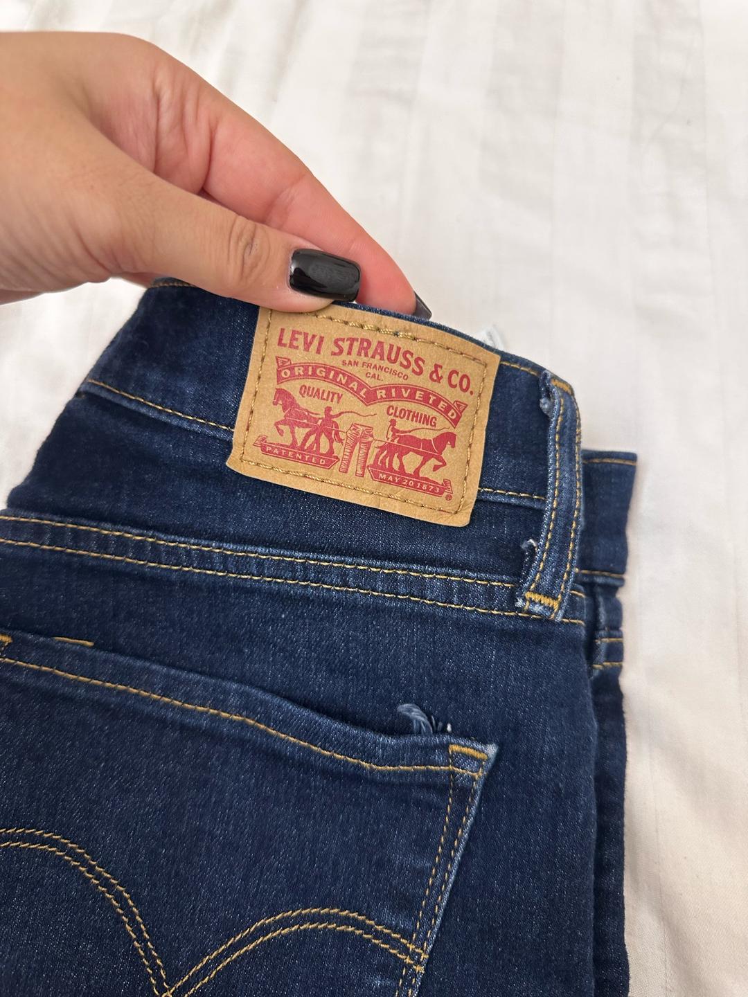 Levi's Джинсы Levi's 315 Shaping Bootcut — фото 2