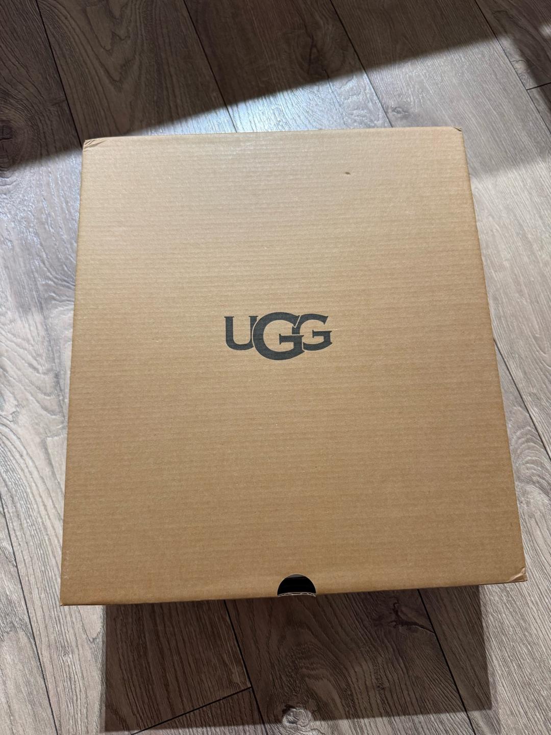 UGG Ботинки UGG — фото 2