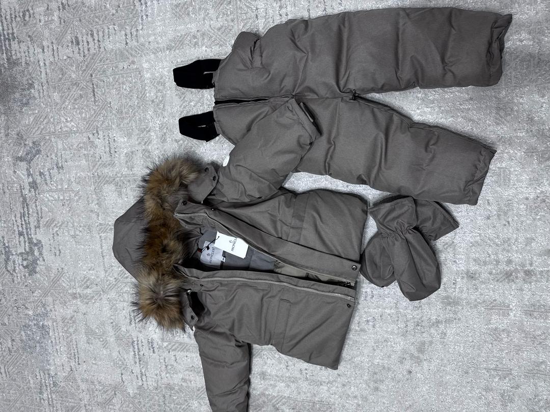 Moncler Зимний комбинезон Moncler — фото 2