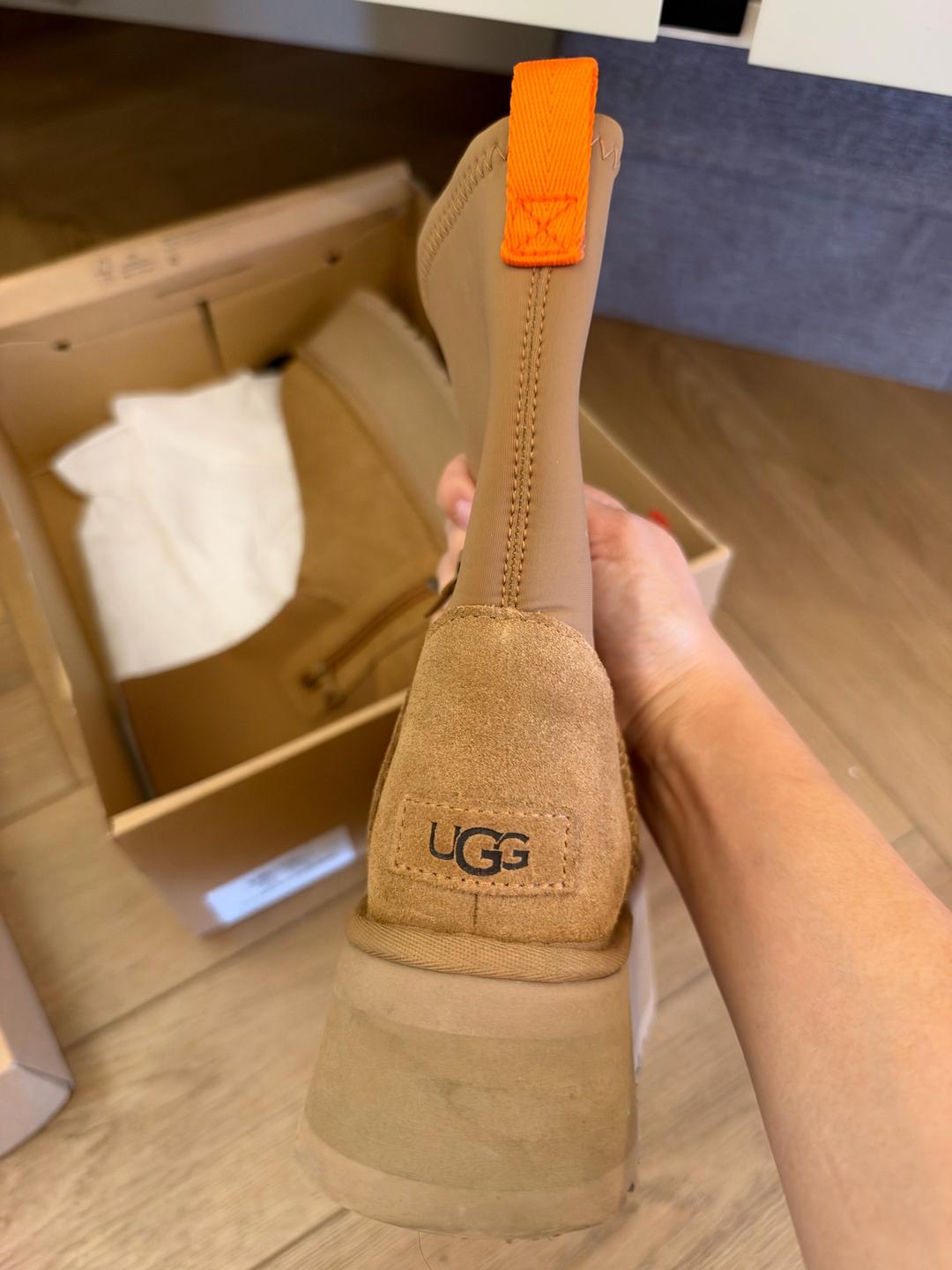 UGG Женские ботинки UGG Classic Dipper на платформе — фото 2