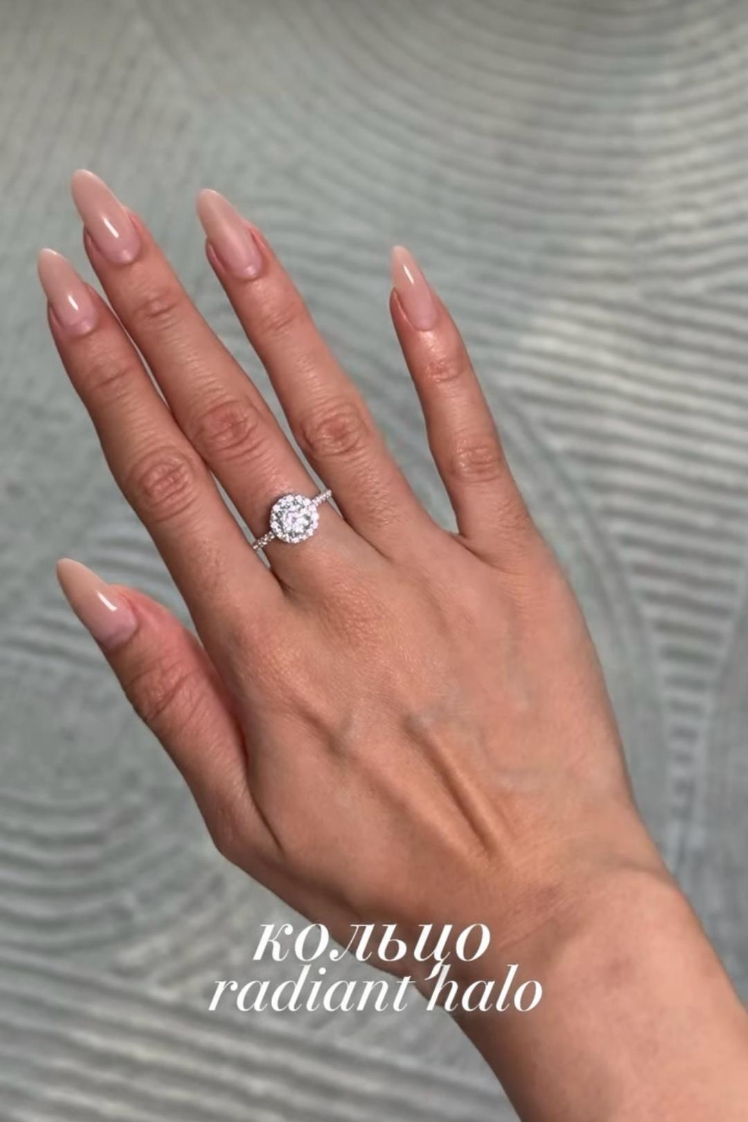 GRA Moissanite Report Кольцо Radiant Halo — фото 2
