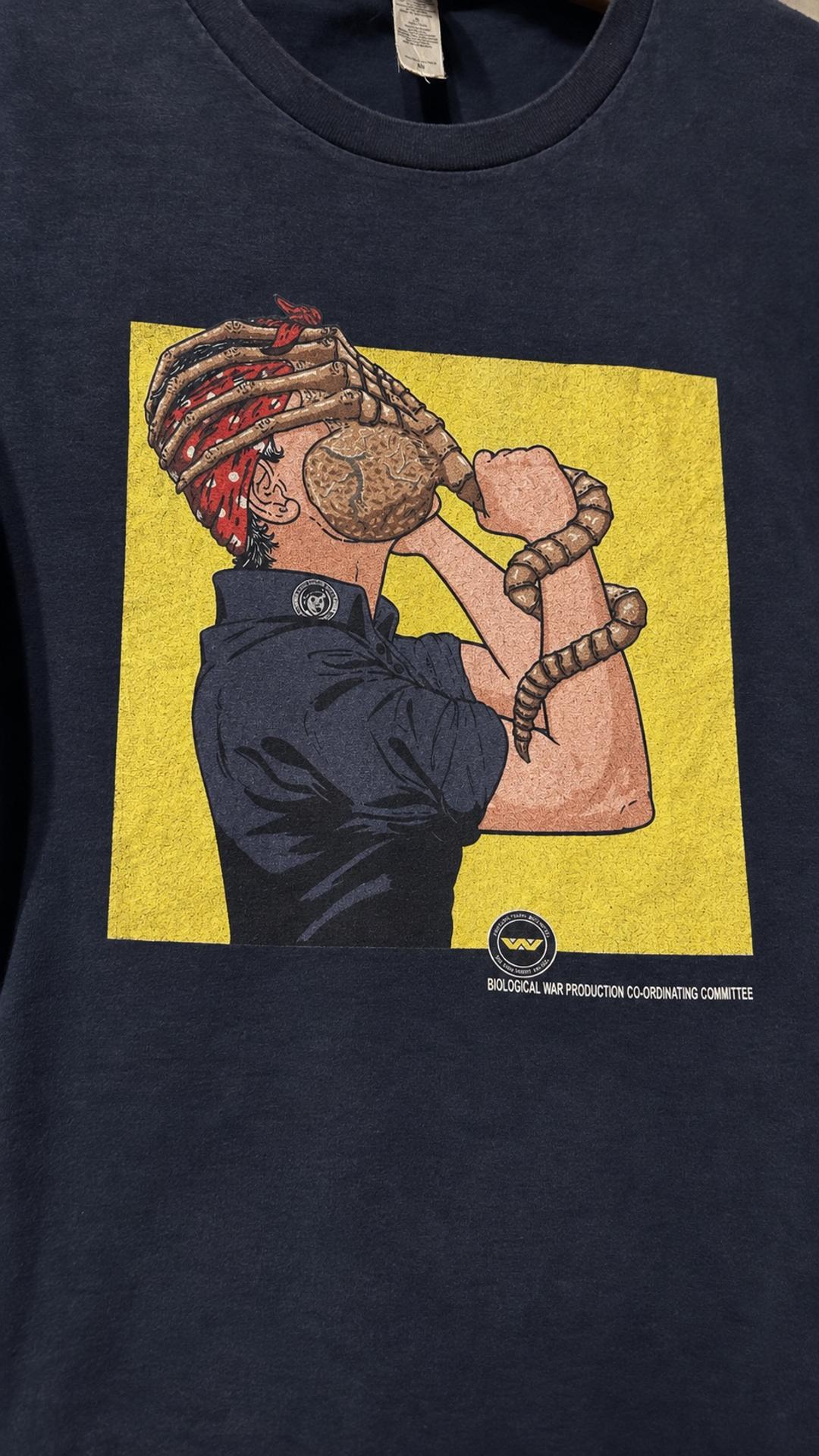 Next Level Apparel Коллекционная футболка Next Level  Alien «We Can Do It / Facehugger» — фото 2
