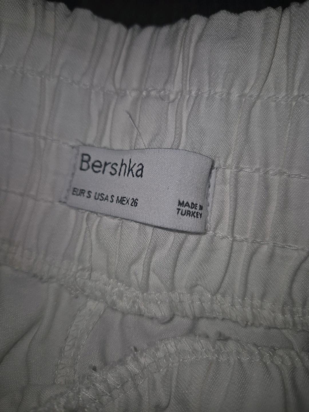 Bershka Продам белые брюки — фото 2
