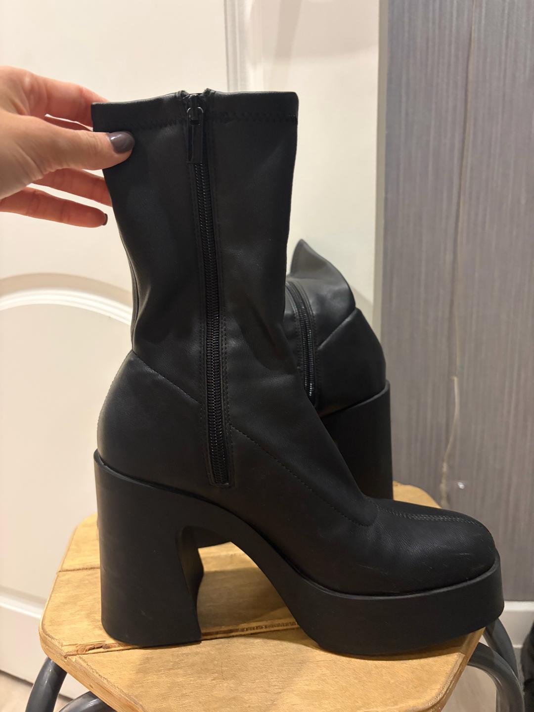 Stradivarius Ботильоны на платформе и высоком каблуке черные женские — фото 2