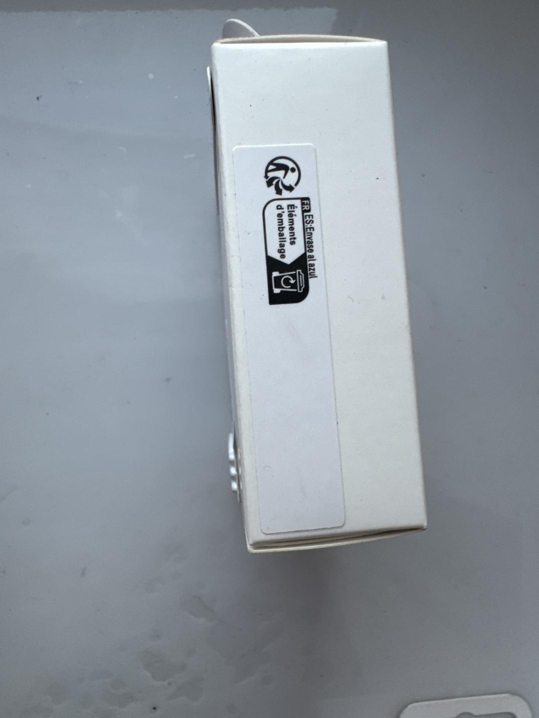 Apple Сетевое зарядное устройство Apple 20W USB-C Power Adapter — фото 2