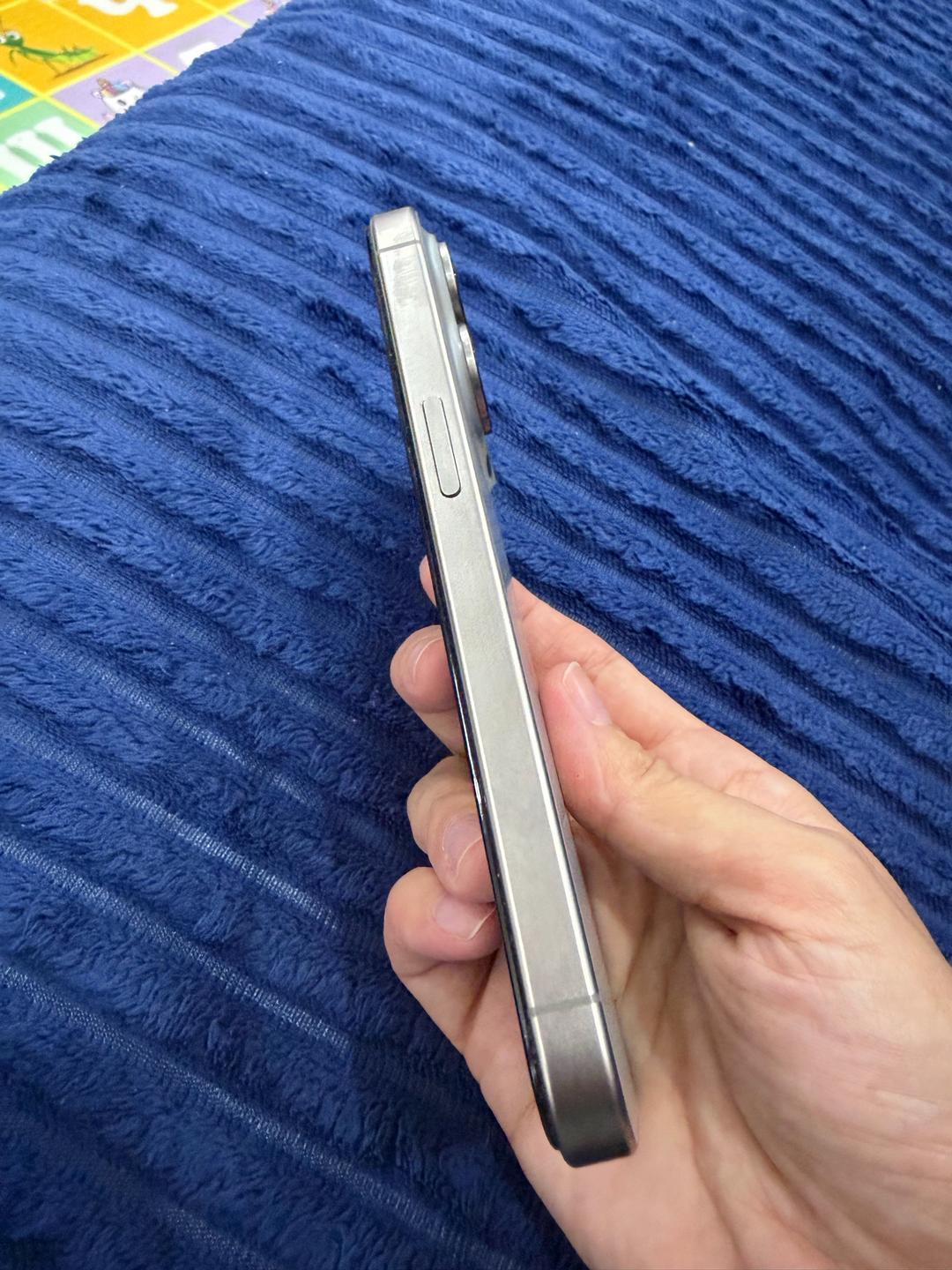 Apple Apple iPhone 15 Pro — фото 2