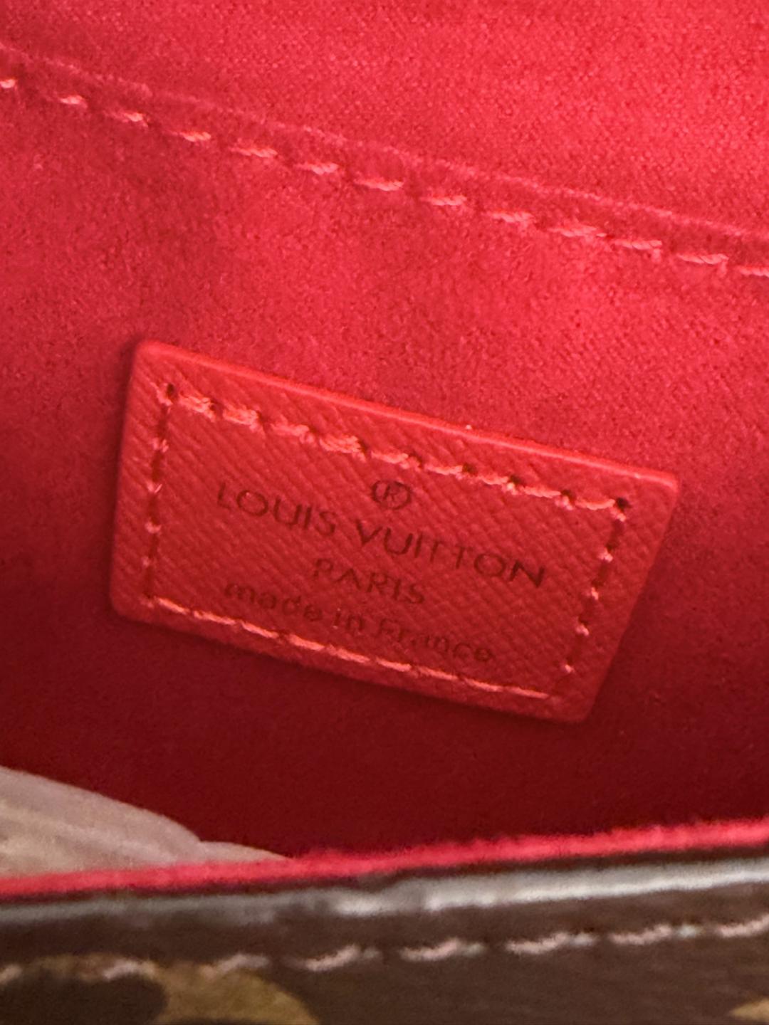 Louis Vuitton Клатч Louis Vuitton — фото 2