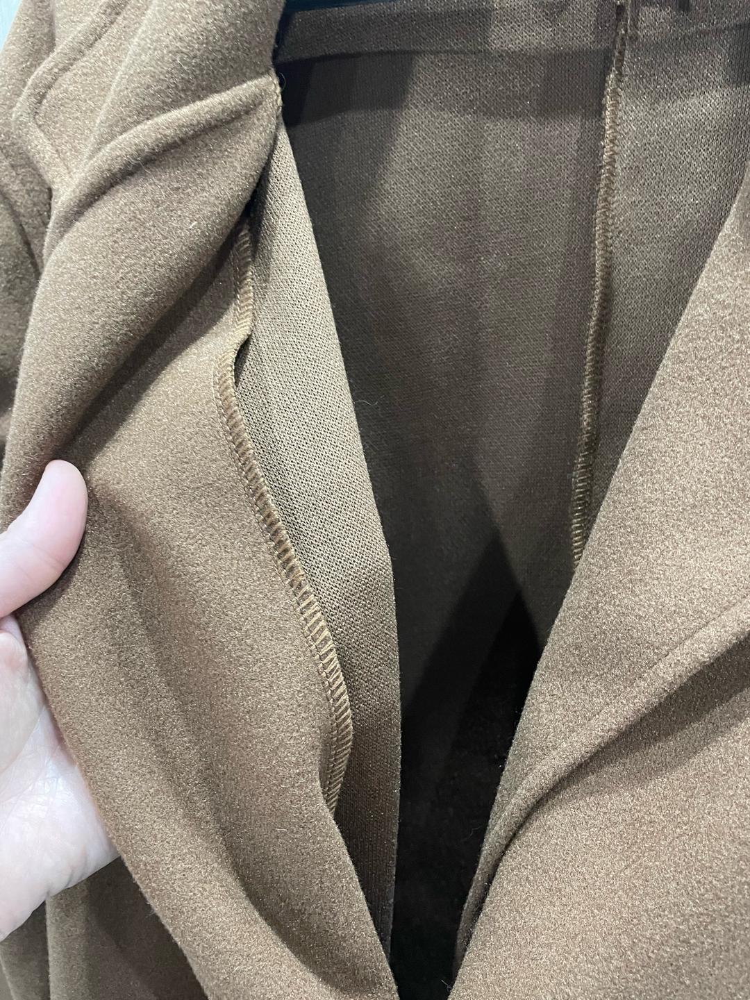 Пальто женское двубортное коричневое — фото 2