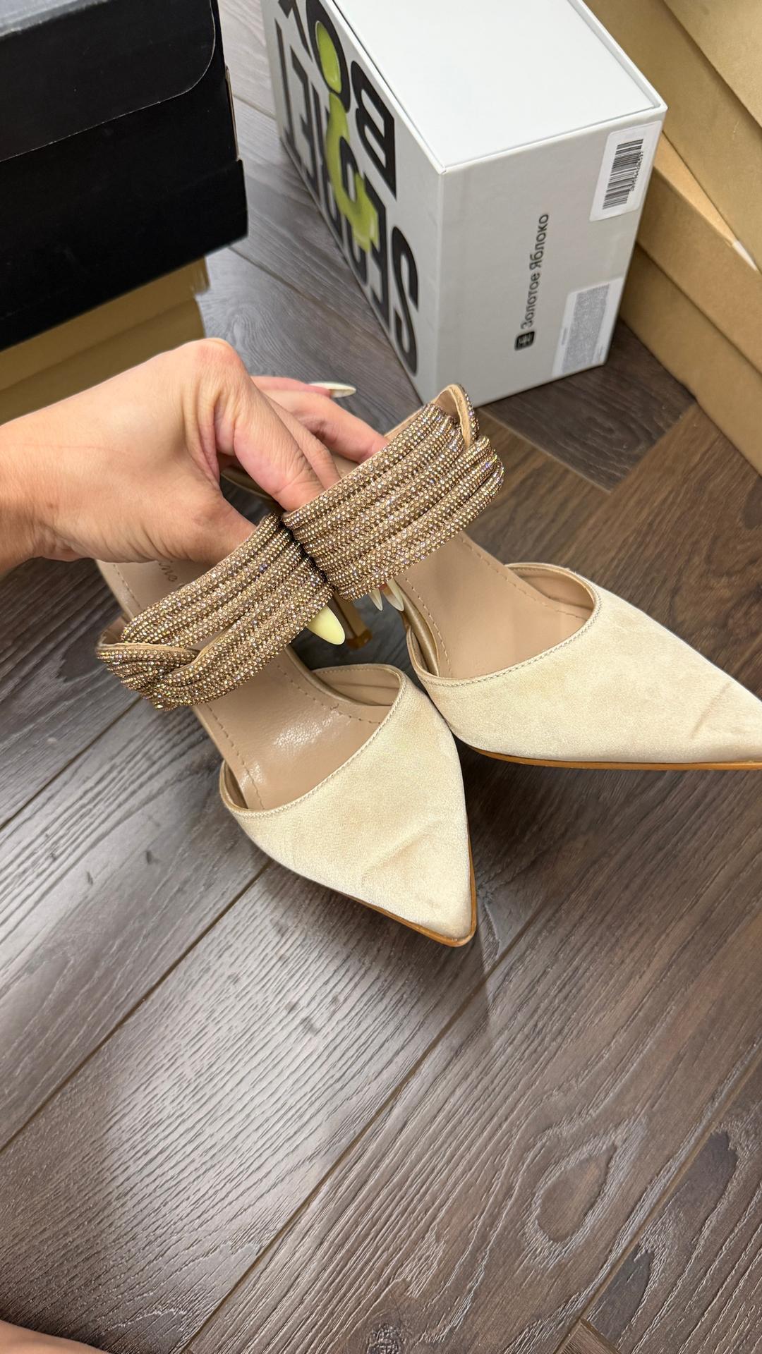 Мюли Be Mine Shoes со стразами золотистые туфли, 37 размер — фото 2
