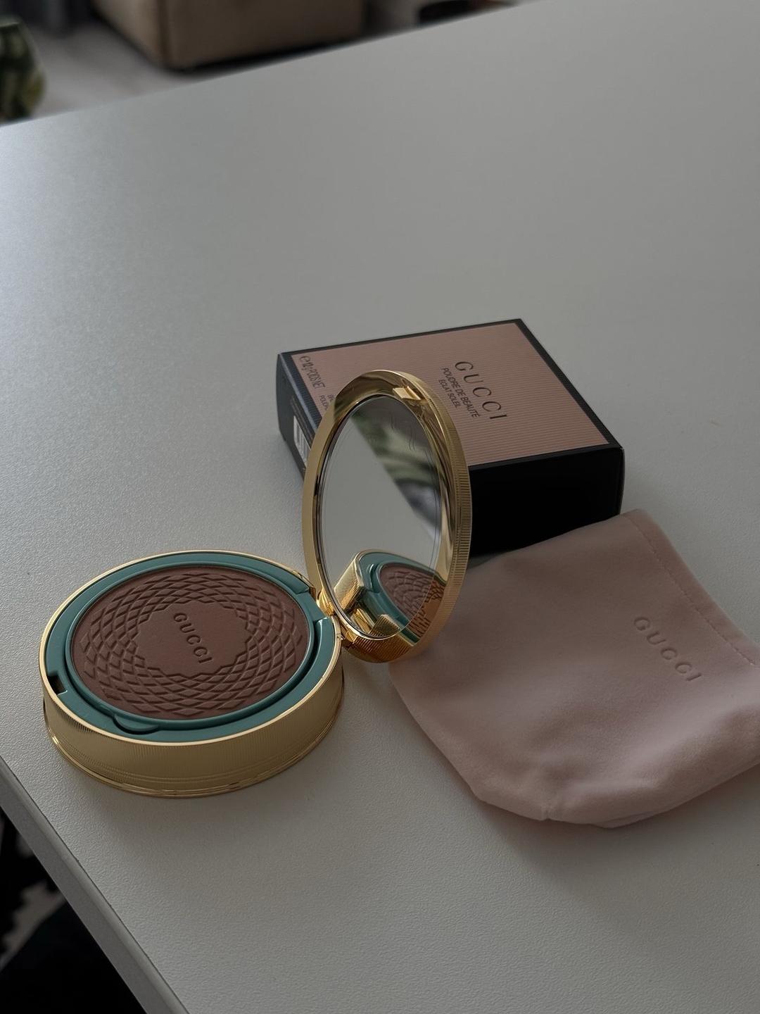 Gucci Пудра Gucci Poudre De Beauté Éclat Soleil — фото 2