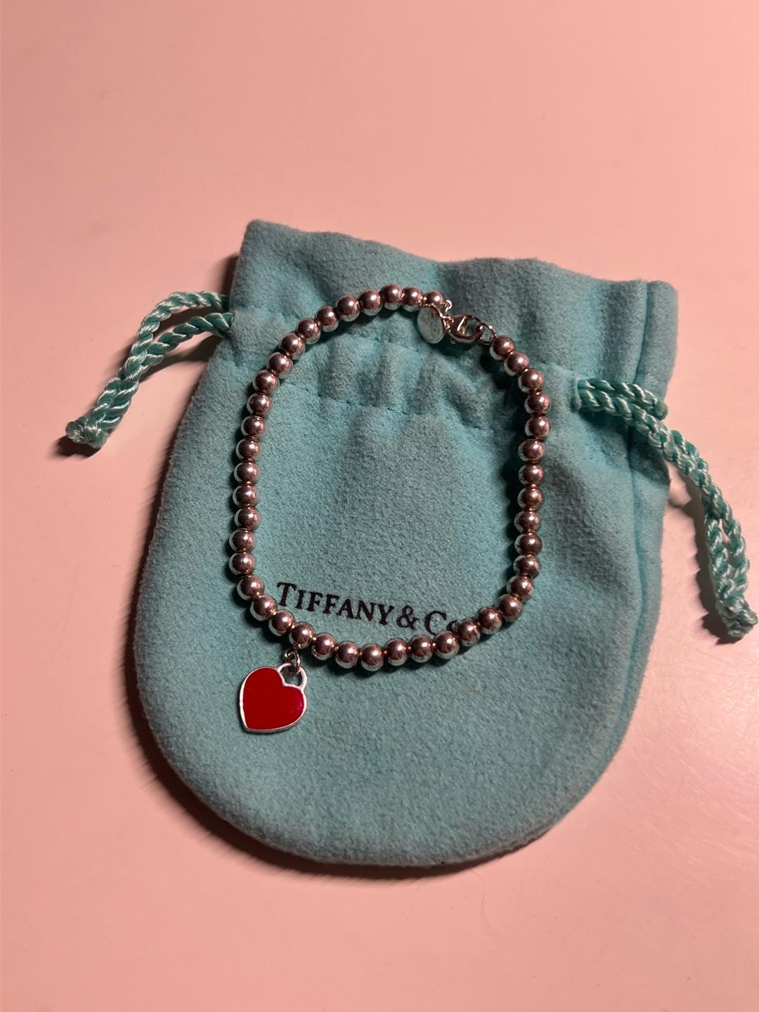 Tiffany & Co. Браслет Tiffany & Co. с красным сердцем — фото 2
