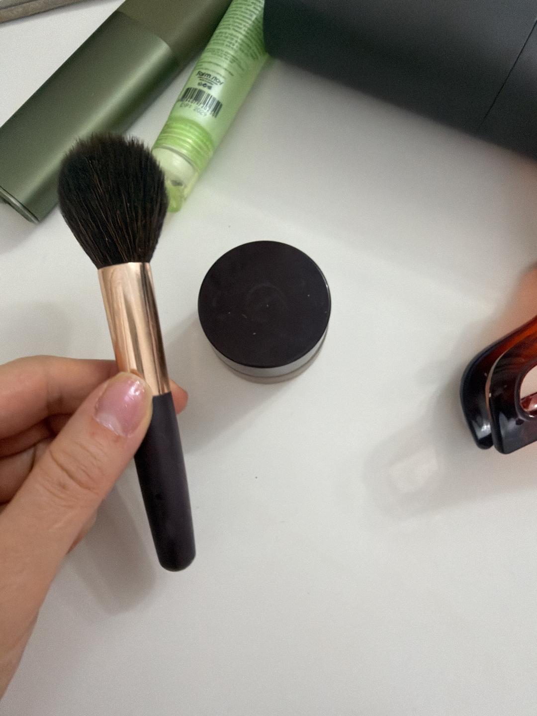 Charlotte Tilbury Кремовые тени для век с кистью Charlotte tilbury — фото 2