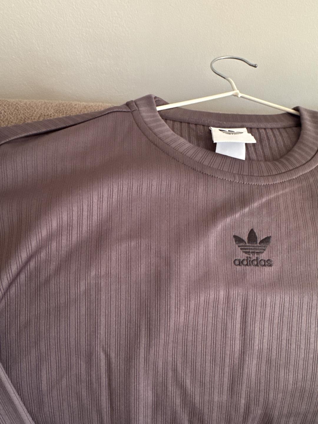 Adidas Укороченный свитшот adidas — фото 2