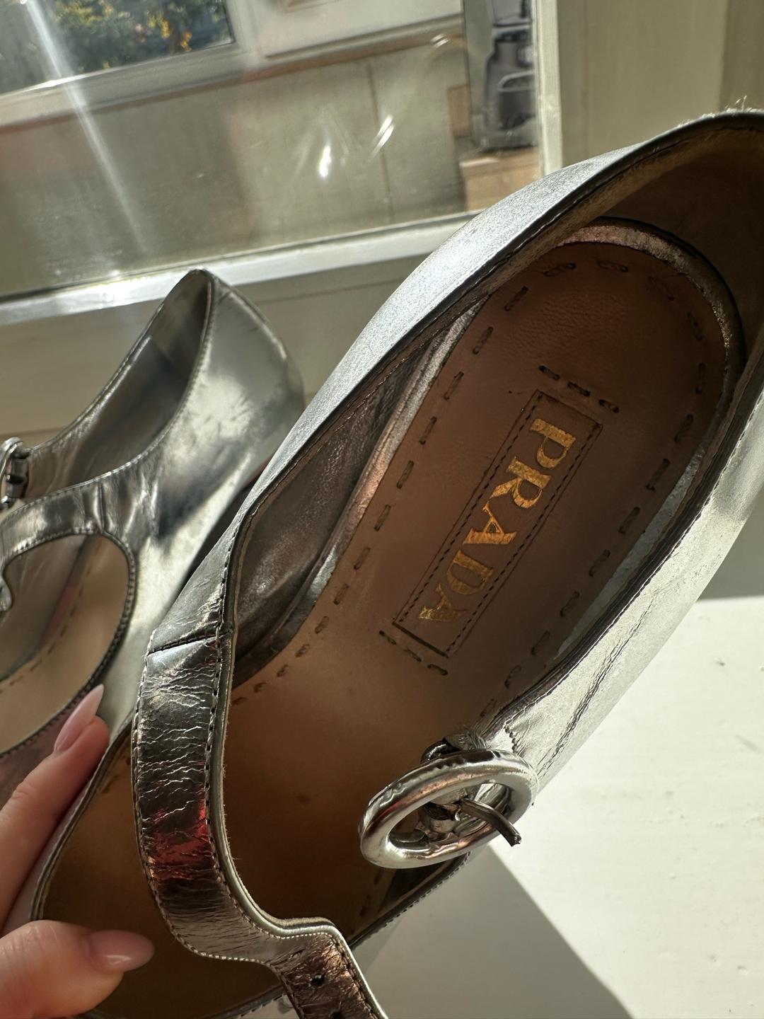 Prada Prada SS2011 Metallic Silver Striped Platform Wedge Mary Jane Pumps — фото 2