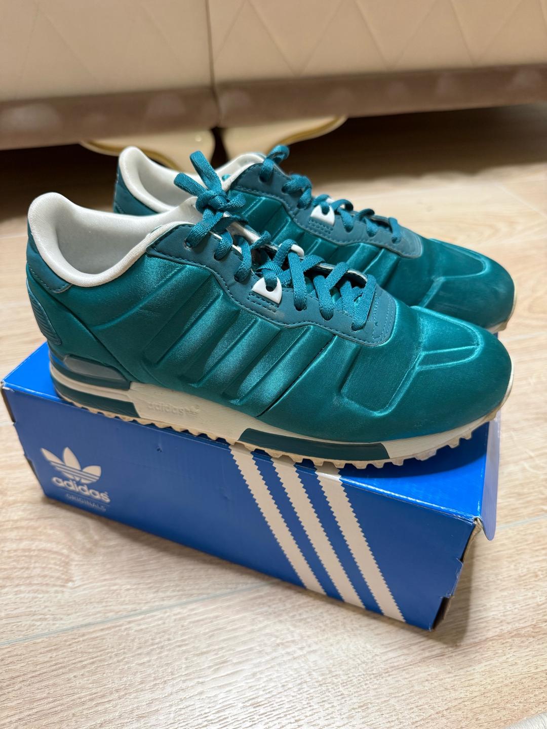 Adidas Женские кроссовки adidas — фото 2