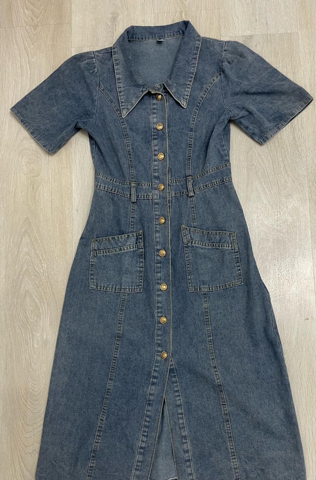 Fashion Джинсовое платье миди на пуговицах — фото 2