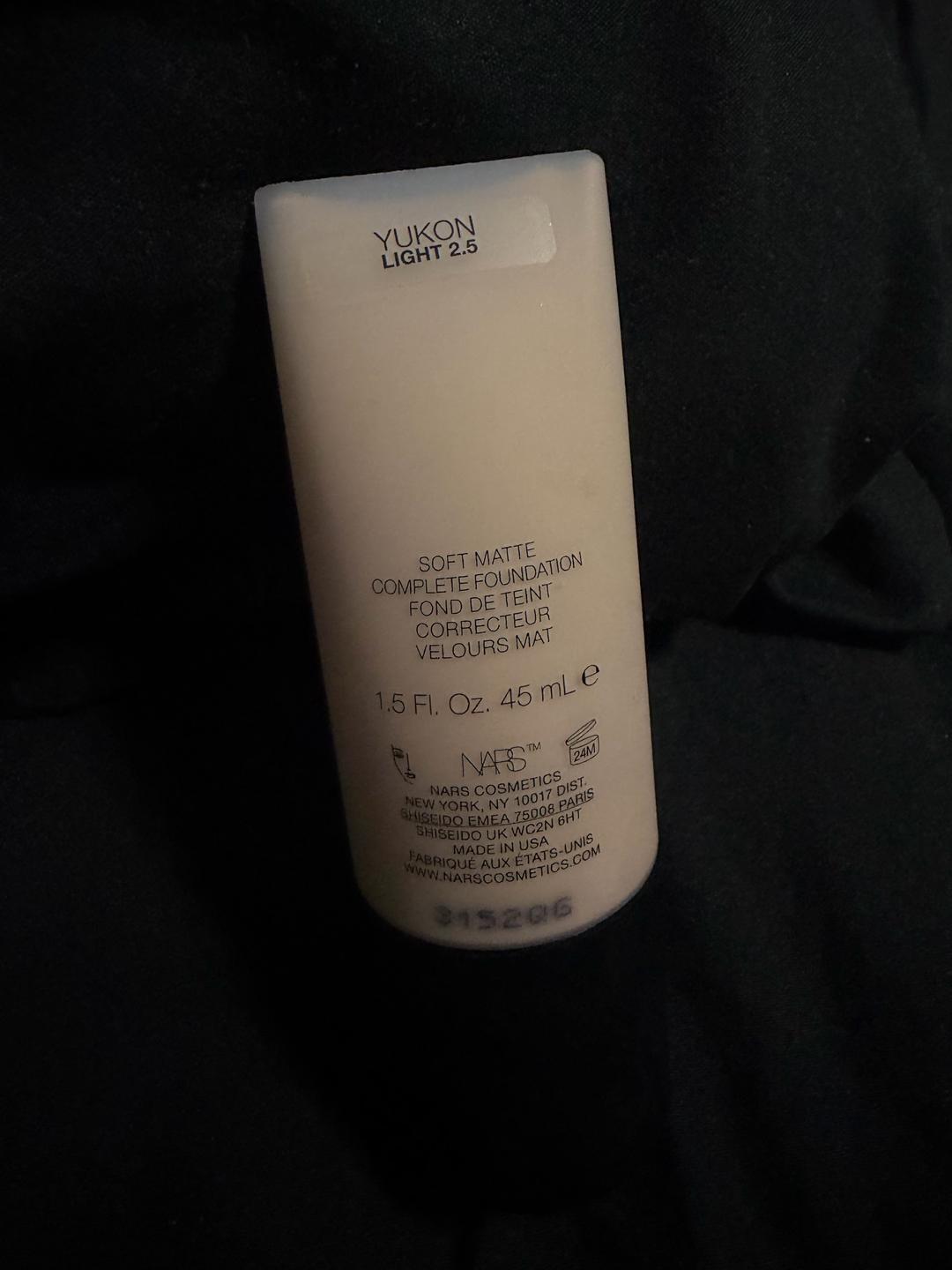 NARS NARS Soft Matte Complete Foundation Yukon Light 2.5 — фото 2