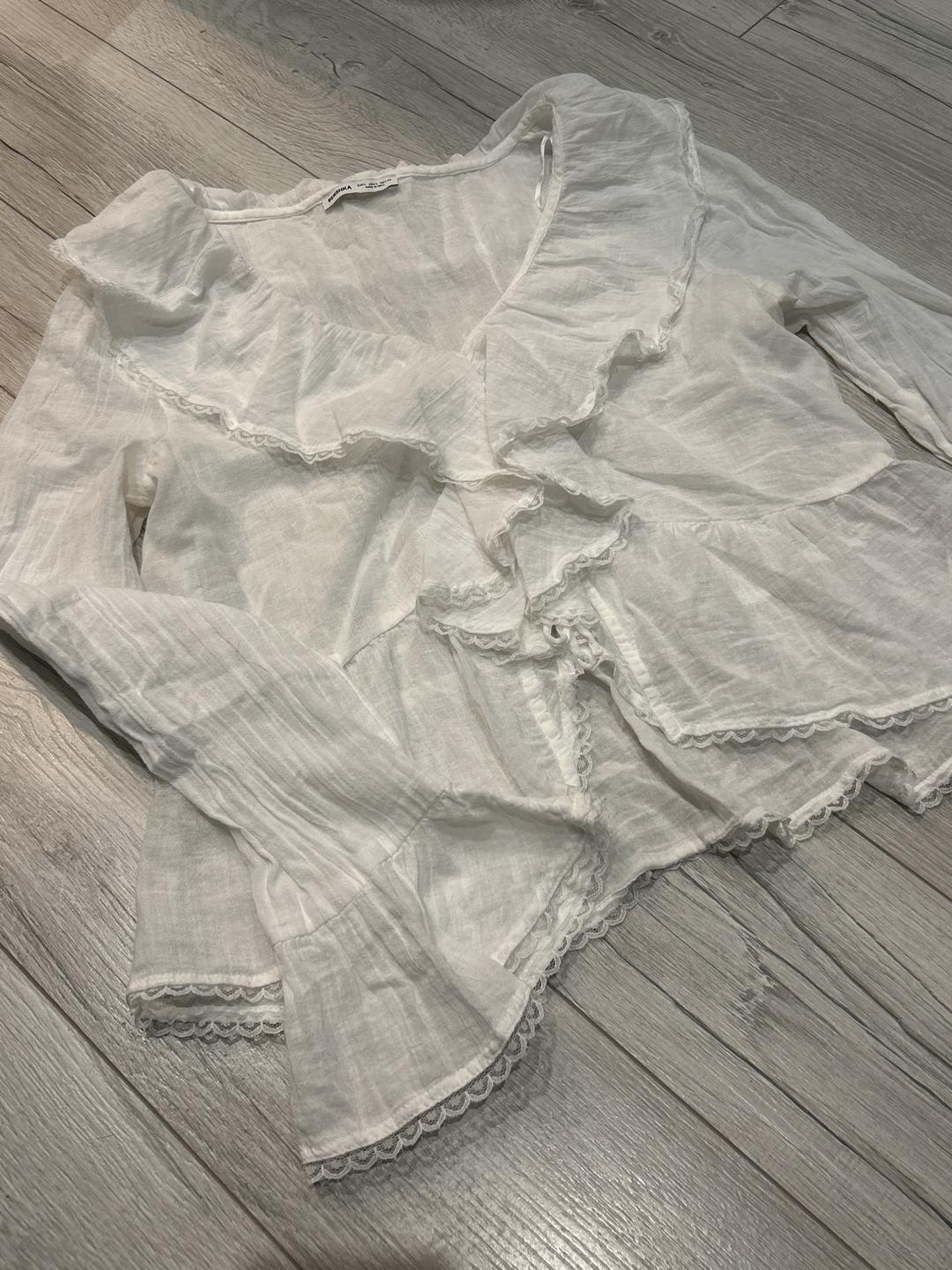 Bershka Блуза Bershka с рюшами — фото 2