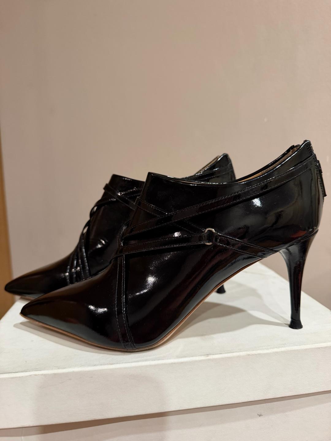 Chloé Ботильоны Chloé лаковые,наделись 1 раз на меропритие.шикарные😍стильные! — фото 2