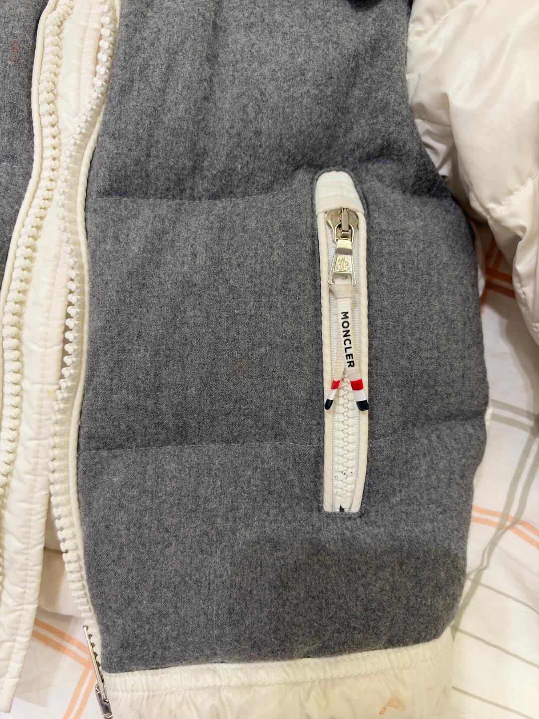 Moncler Детская Куртка Moncler 4-6 лет Оригинал — фото 2