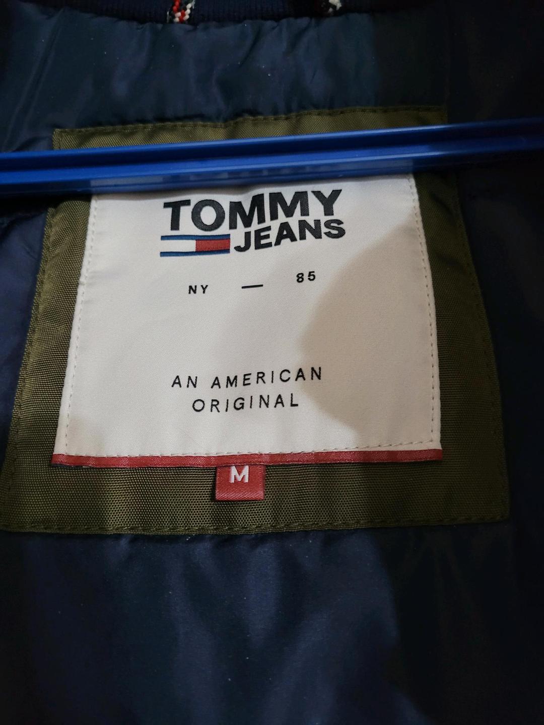 Tommy Hilfiger Куртка.Зимняя Tommy Hilfiger — фото 2