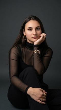 Roni_Melchugova