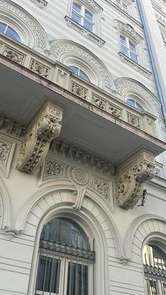 minak