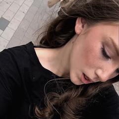 adelina52