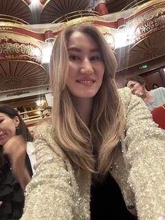 akmaral_tast