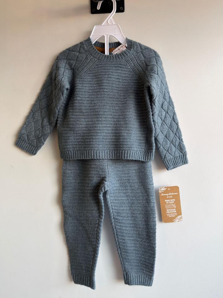 Комплект Tommy Bahama (свитер и брюки)