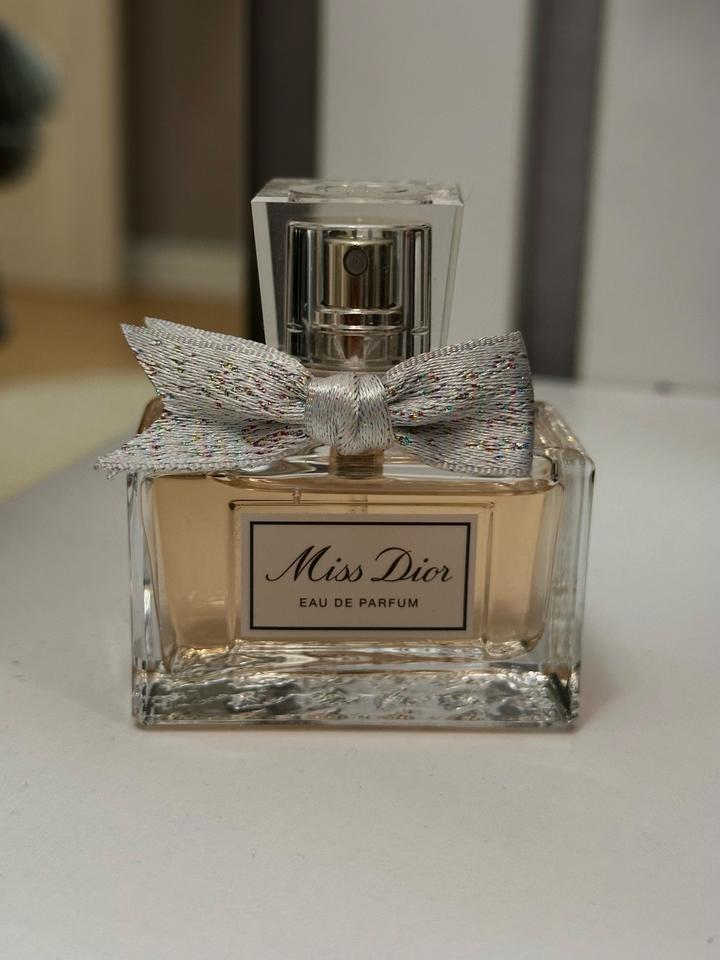 Парфюмерная вода Miss Dior
