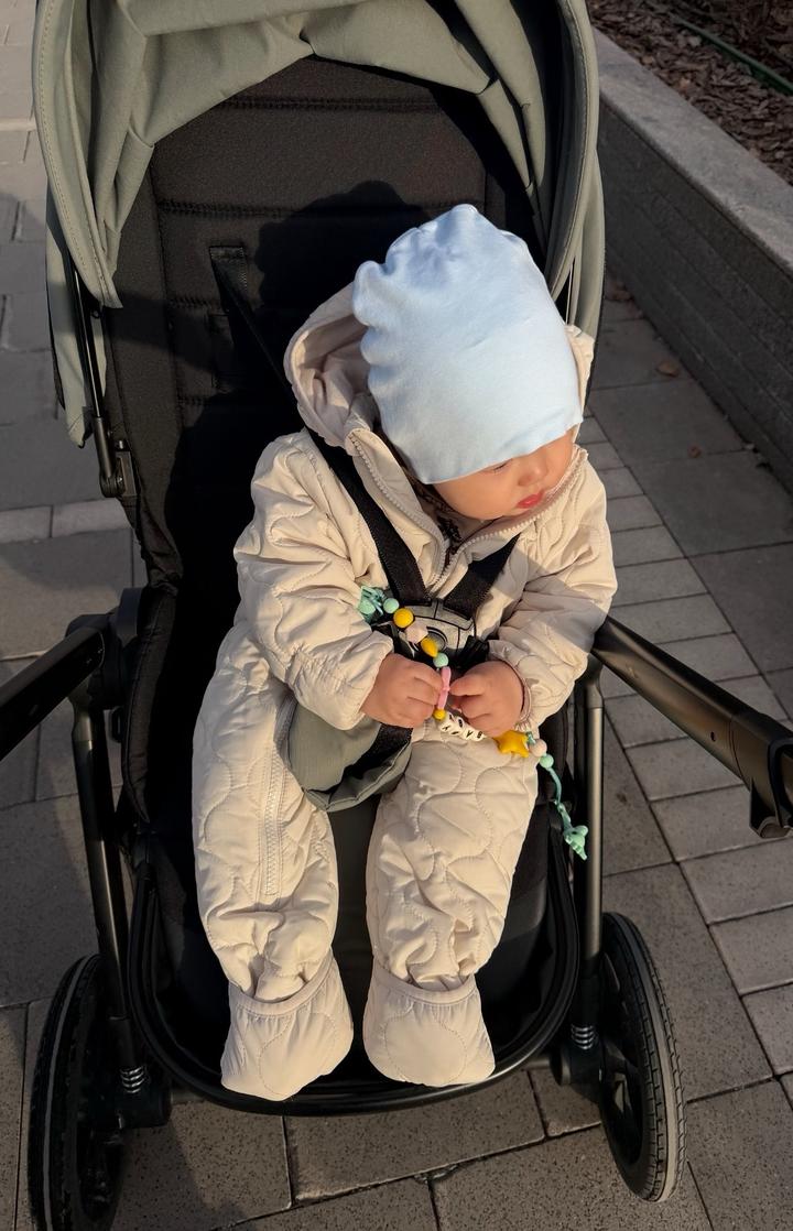 Baby Go Утепленный стеганый комбинезон с капюшоном