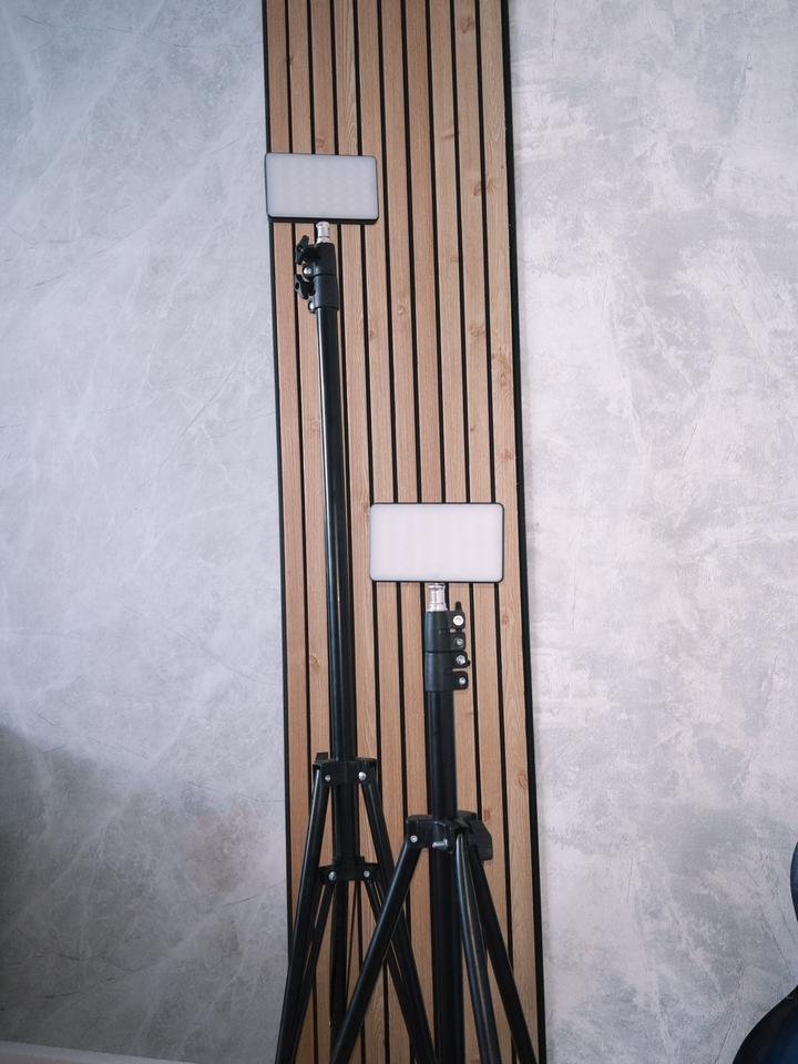 Комплект RGB видеосвета с двумя штативами W140RGB