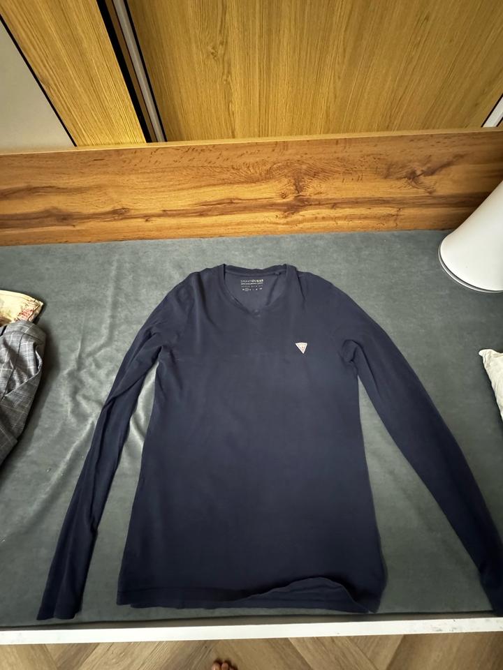 Лонгслив Guess